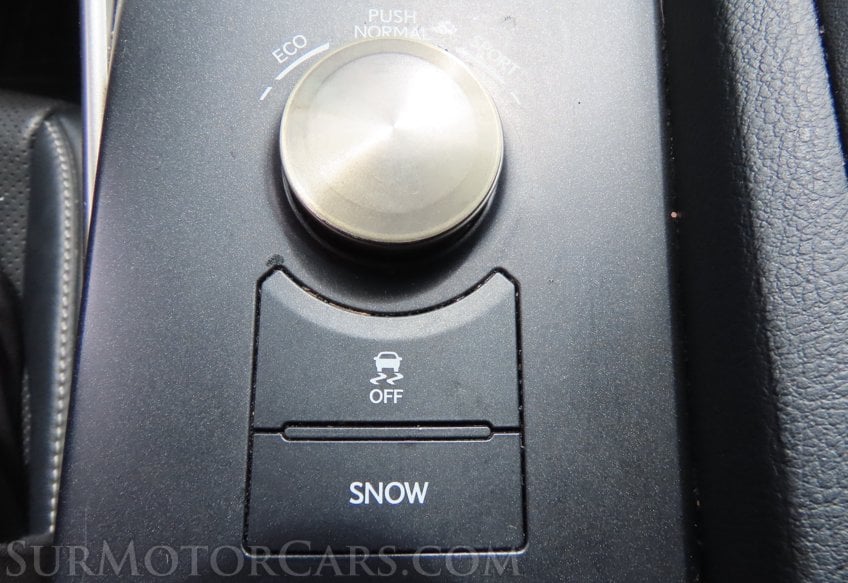 2016 Lexus IS 200t - Image 24