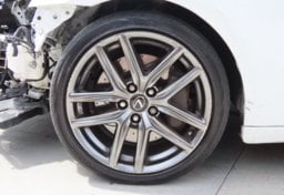 2016 Lexus IS 200t - Image 13