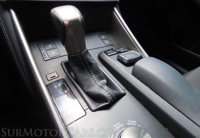 2016 Lexus IS 200t - Image 23