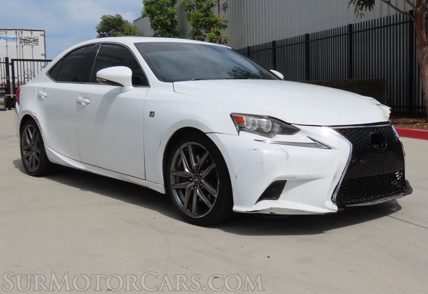 2016 Lexus IS 200t - Image 3