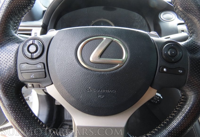 2016 Lexus IS 200t - Image 30
