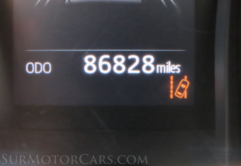 2019 Toyota Camry SE - Image 30