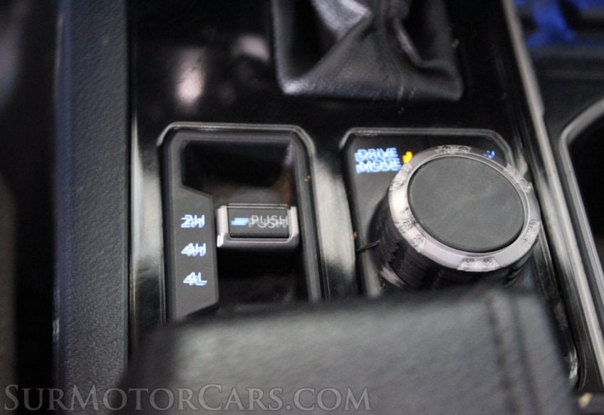 2024 Toyota Tundra 4x4 SR5 - Image 43