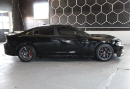 2017 Dodge Charger Scat Pack - Image 11