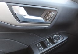 2022 Ford Escape SEL - Image 54
