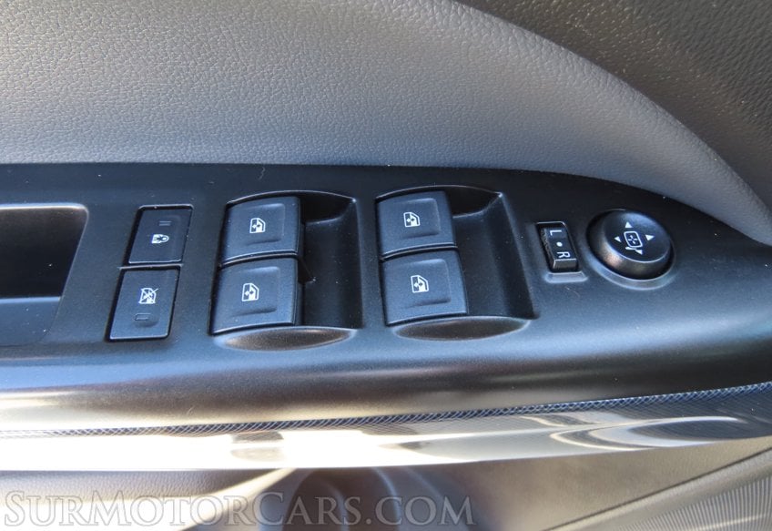 2022 Chevrolet Colorado Z71 - Image 31
