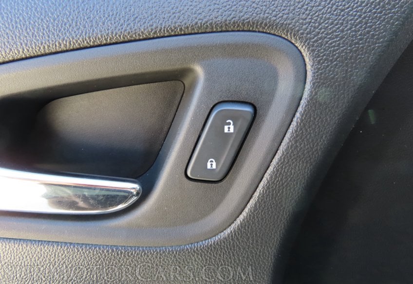 2022 Chevrolet Colorado Z71 - Image 32