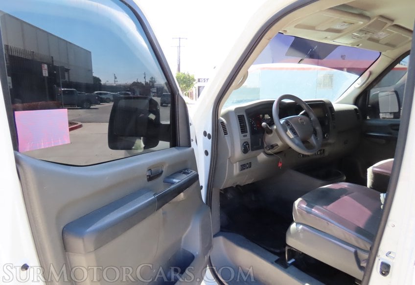 2020 Nissan NV - Image 30