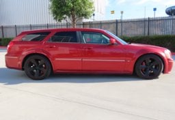 2006 Dodge Magnum SRT-8 - Image 6