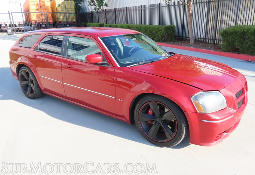 2006 Dodge Magnum SRT-8 - Image 2
