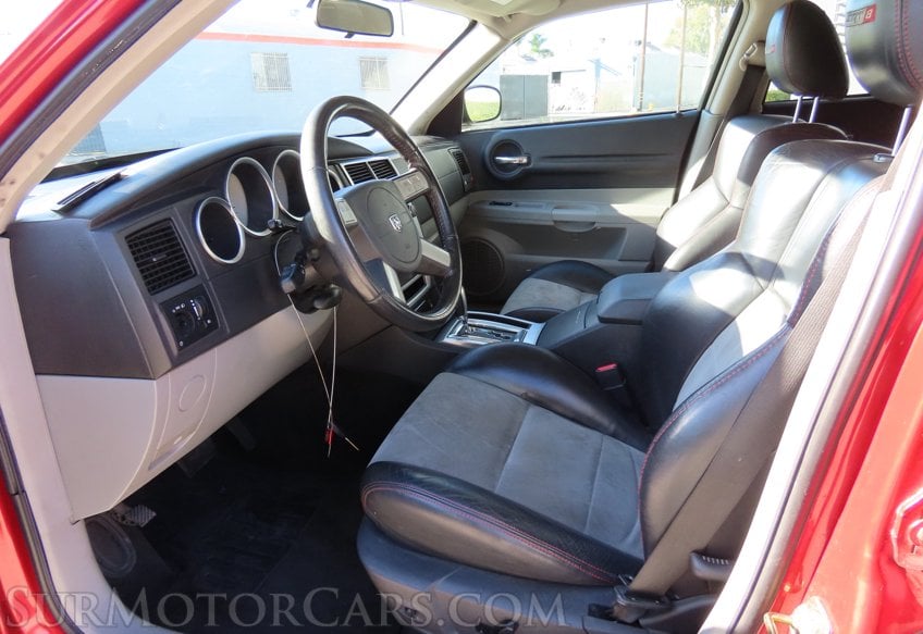 2006 Dodge Magnum SRT-8 - Image 25