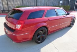 2006 Dodge Magnum SRT-8 - Image 9