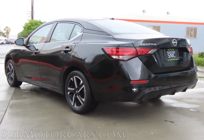 2025 Nissan Sentra SV - Image 8