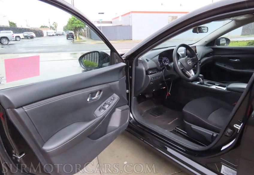 2025 Nissan Sentra SV - Image 34