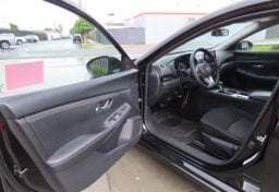 2025 Nissan Sentra SV - Image 34