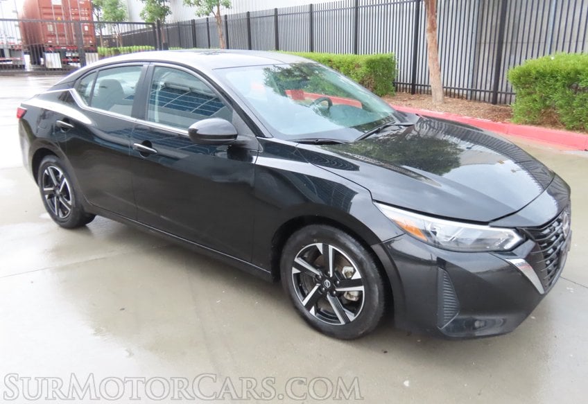 2025 Nissan Sentra SV - Image 2