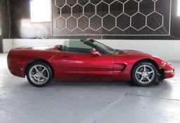 2002 Chevrolet Corvette - Image 16