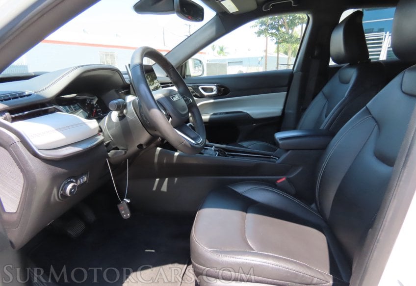 2025 Jeep Compass Limited - Image 36