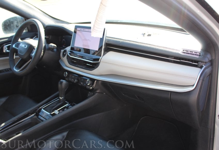2025 Jeep Compass Limited - Image 30
