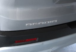 2023 GMC Acadia - Image 29