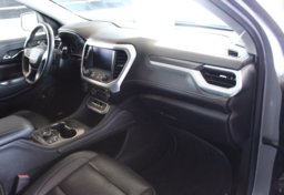 2023 GMC Acadia - Image 30