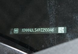 2023 GMC Acadia - Image 73