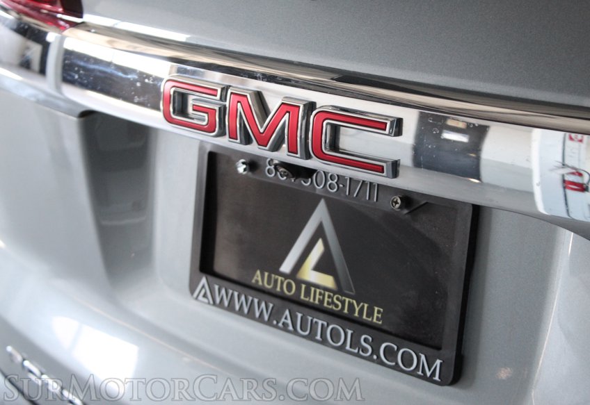 2023 GMC Acadia - Image 22