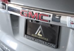 2023 GMC Acadia - Image 22