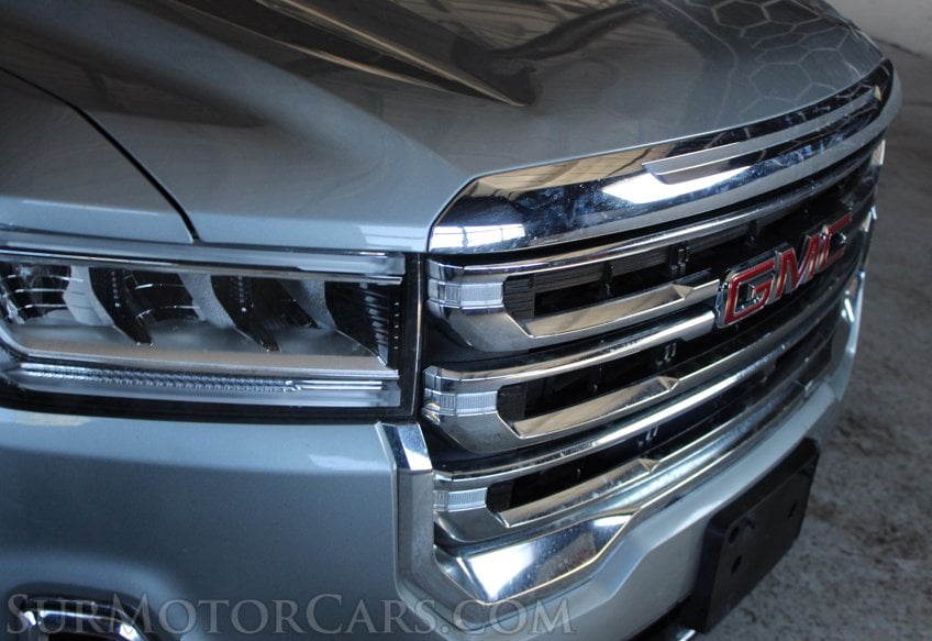 2023 GMC Acadia - Image 25