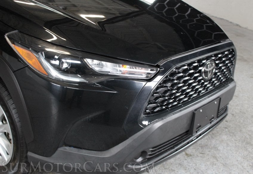 2024 Toyota Corolla Cross AWD LE - Image 19