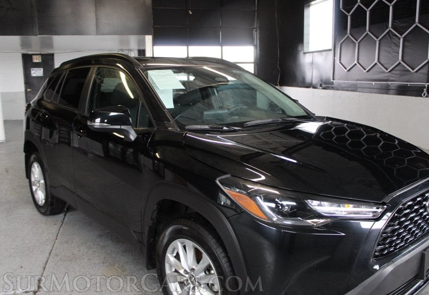 2024 Toyota Corolla Cross AWD LE - Image 16