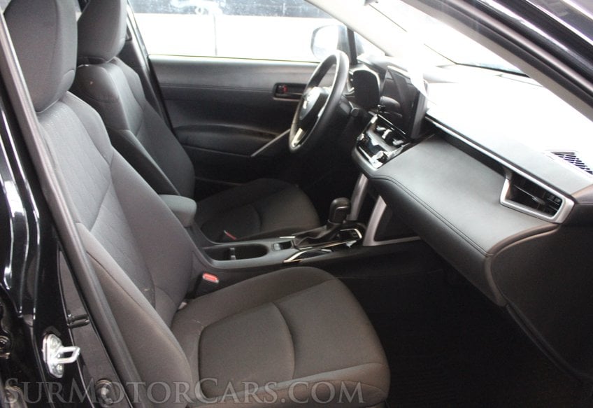 2024 Toyota Corolla Cross AWD LE - Image 32