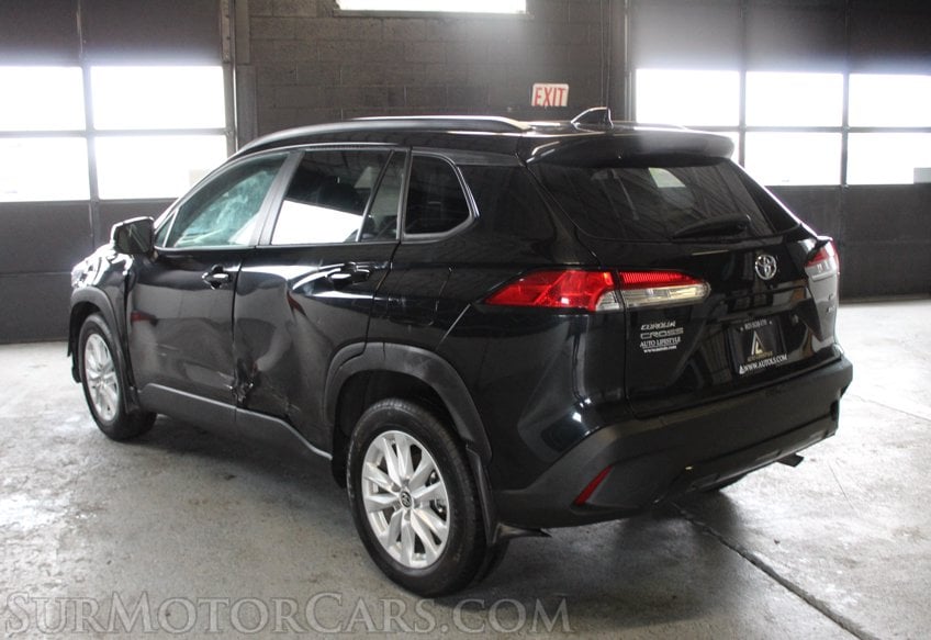 2024 Toyota Corolla Cross AWD LE - Image 10