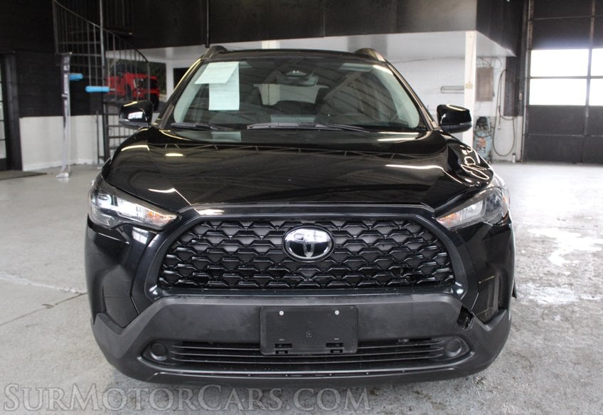 2024 Toyota Corolla Cross AWD LE - Image 11