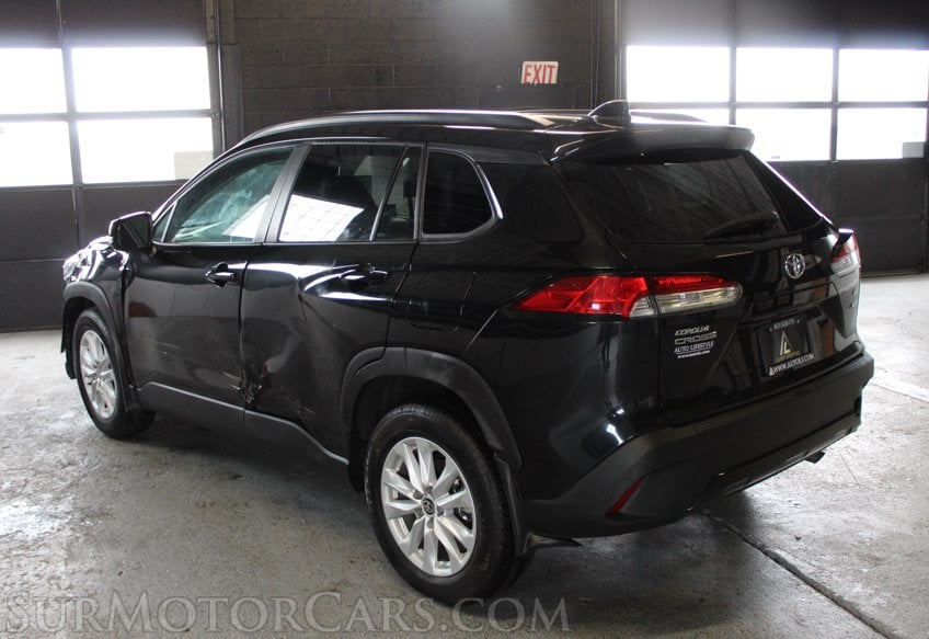 2024 Toyota Corolla Cross AWD LE - Image 8