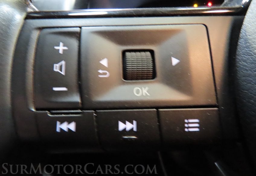 2023 Nissan Pathfinder AWD SL - Image 15