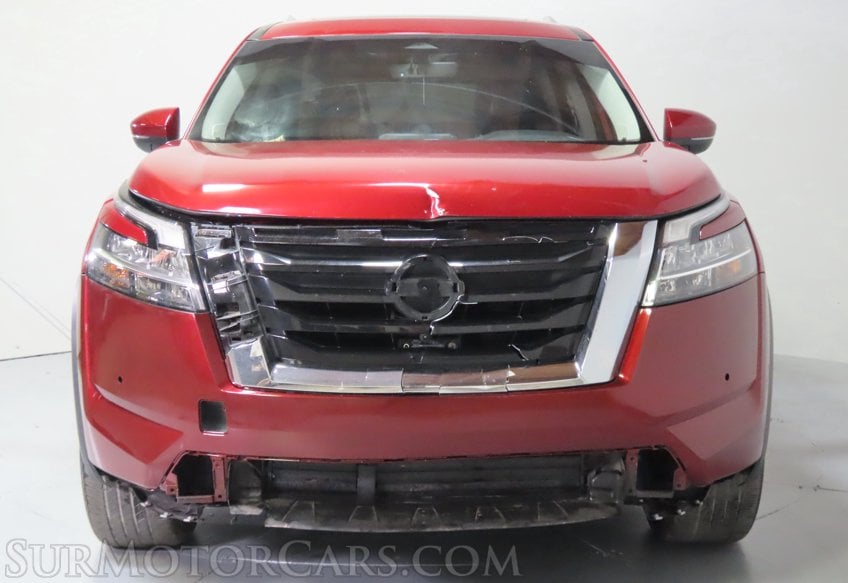 2023 Nissan Pathfinder AWD SL - Image 10