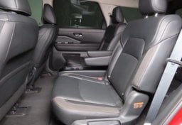 2023 Nissan Pathfinder AWD SL - Image 29