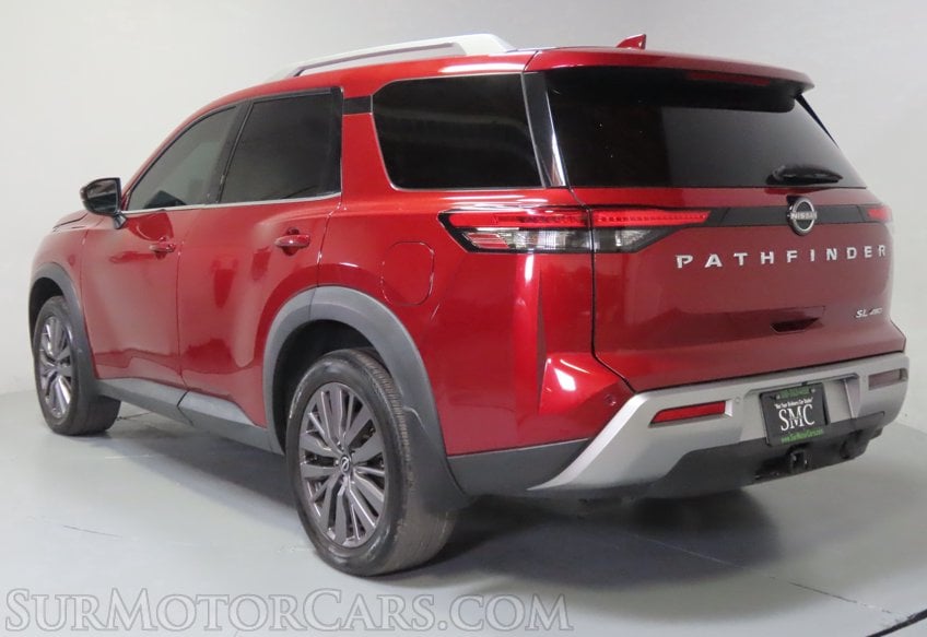 2023 Nissan Pathfinder AWD SL - Image 7