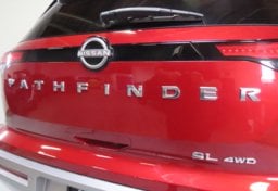 2023 Nissan Pathfinder AWD SL - Image 25