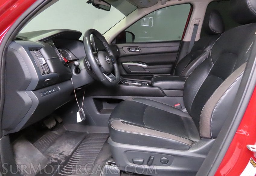 2023 Nissan Pathfinder AWD SL - Image 36