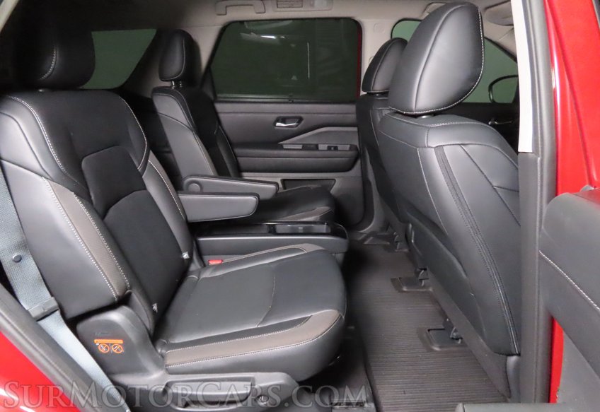 2023 Nissan Pathfinder AWD SL - Image 50
