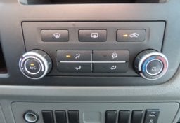 2018 Nissan NV STANDARD ROOF S - Image 16