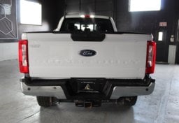 2017 Ford F-350 Super Duty - Image 14