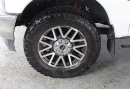 2017 Ford F-350 Super Duty - Image 38