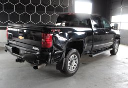 2019 Chevrolet Silverado 3500HD High Country - Image 5