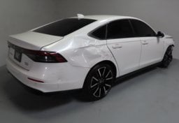 2024 Honda Accord Hybrid Touring - Image 5