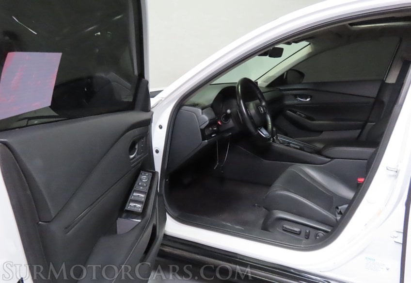 2024 Honda Accord Hybrid Touring - Image 24