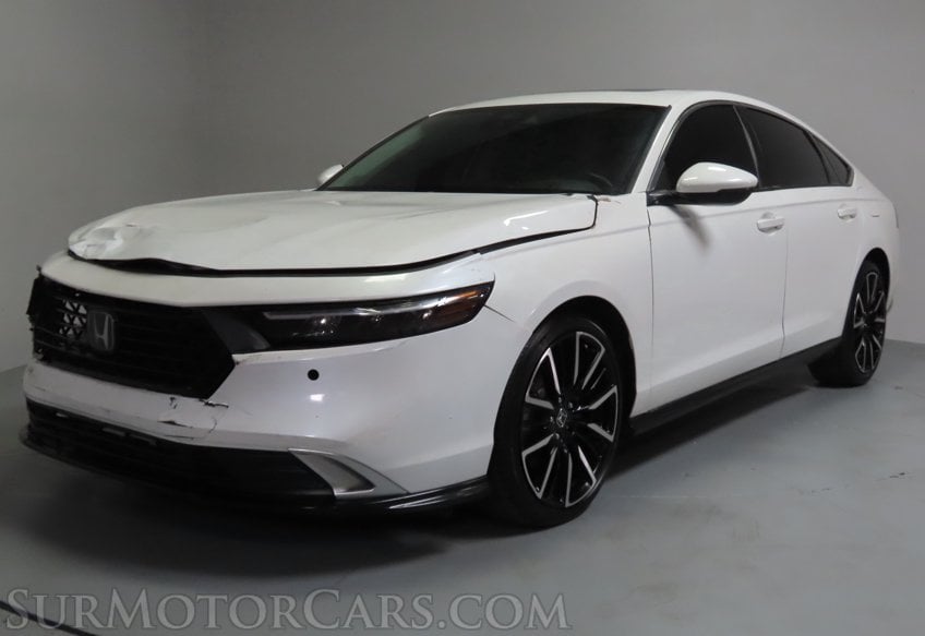 2024 Honda Accord Hybrid Touring - Image 3