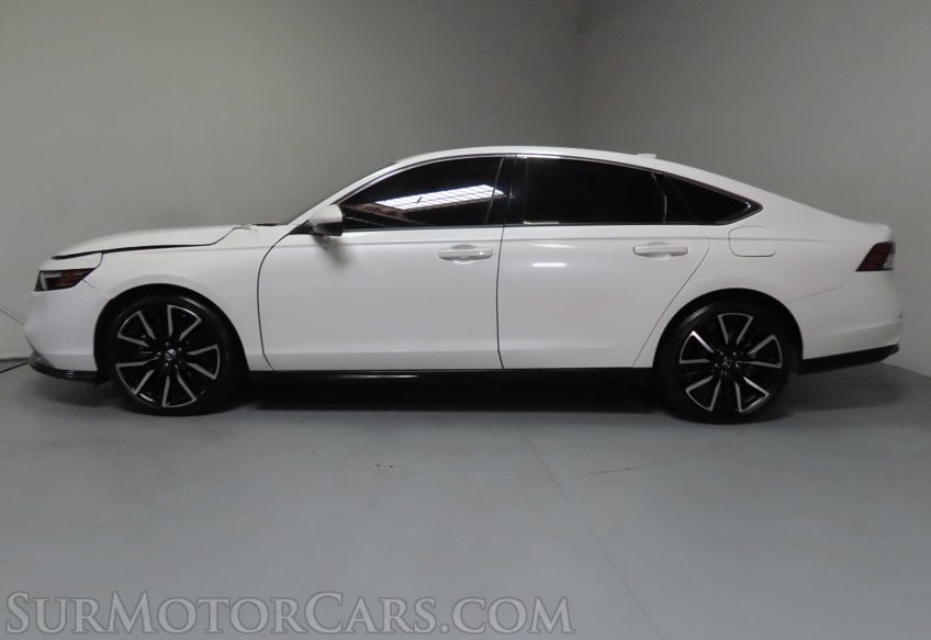 2024 Honda Accord Hybrid Touring - Image 10